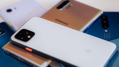 Akıllı telefon dünyasındaki gerileme devam ediyor