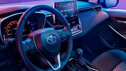 Toyota, sürücülerini sanal gerçeklik gözlükleriyle donatacak!