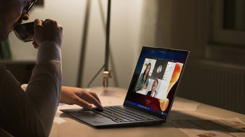 Lenovo, ThinkPad X1 Carbon, X1 2'si 1 arada ve IdeaPad Pro 5i'yi piyasaya sürdü
