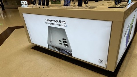 Galaxy S24 Ultra, iPhone 15 Pro Max'i bir alanda daha tokatladı!