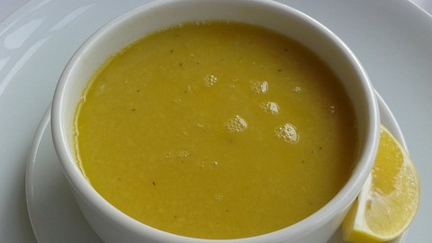 Topaklanmıyor ve kesilmiyor! Mercimek çorbasının pürüzsüz olmasını sağlayan öneri