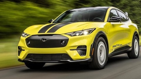 2024 Ford Mustang Mach-E güncellenince daha da güçlendi, sanki telefon güncelliyorlar