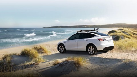 Uygun fiyatlı Tesla Model Y'ler teslim edilmeye başlandı