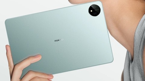 Huawei, Rakibi Apple'a Yine Fark Attı!