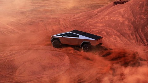 Tesla Cybertruck satışları dibi gördü, Elon Musk şokta