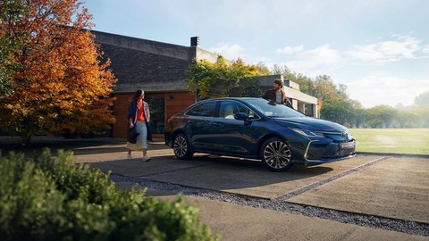 Egea'dan biraz pahalıya Toyota Corolla fırsatı, hem de 300 bin TL finansman desteği ile