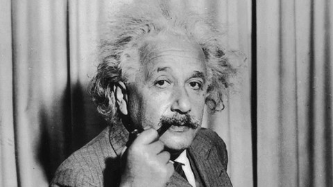 Albert Einstein'in ders niteliğindeki 12 sözü
