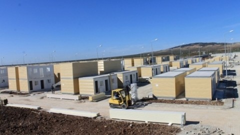 Dünyada ilk defa uygulanan çift katlı konteynerler