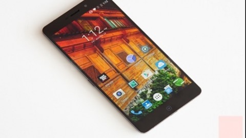 Dünyanın ilk 10 çekirdekli (Helio X20) akıllı telefonu P9000