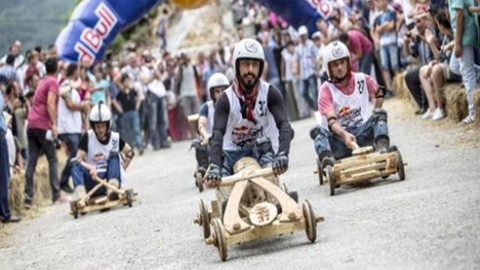 Formulaz'da tahta arabalar yarıştı