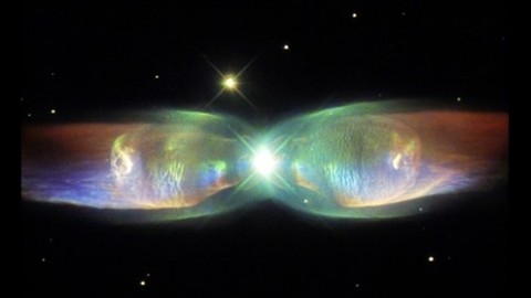Hubble, uzayda gizemli objeler saptadı!