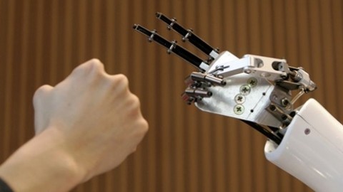 İnsani özelliklere sahip robotlar!
