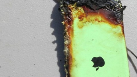 iPhonu'nu sahte şarj cihazıyla şarj ederken ölüyordu!