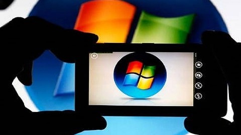 Microsoft'tan ışıkla şarj olan telefon prototipi