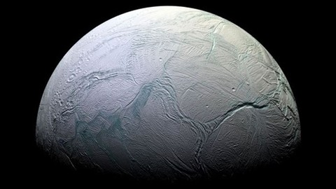 Nasa dün yaptığı açıklamada Europa'da su buharına rastladı