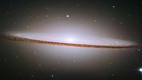 NASA Tarafından Şimdiye Kadar Uzayda Görüntülenmiş En Görkemli 21 Şey
