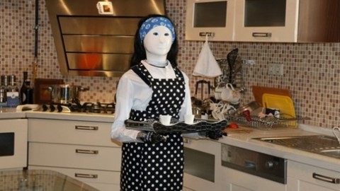 "Robot Ada" evde kadınların yardımcısı olacak