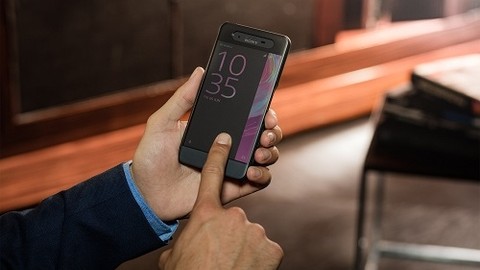 Sony, MWC 2016'da herkesi şaşırttı!