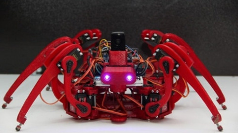 Tehlike anları Örümcek Robot'a emanet