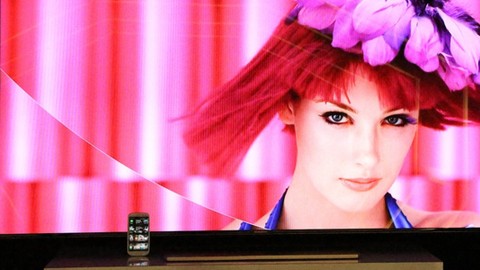 Samsung 75-inç ES9000 HD TV satışa çıkıyor!