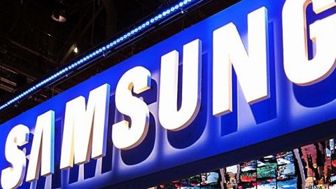 İşte yeni Galaxy serisi! Hem de kapaklı!