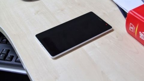 Oppo N1'in arkası nasıl dokunmatik olacak?