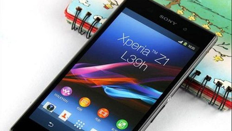Xperia Z1 siparişi ver, akıllı saati kap
