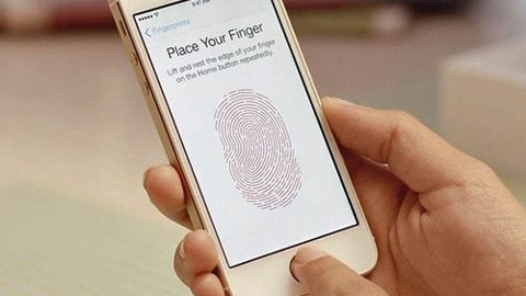 iPhone 5S'in parmak izi güvenliği büyüledi!