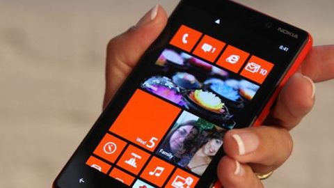 Nokia Asha 502'nin net görüntüleri ortaya çıktı