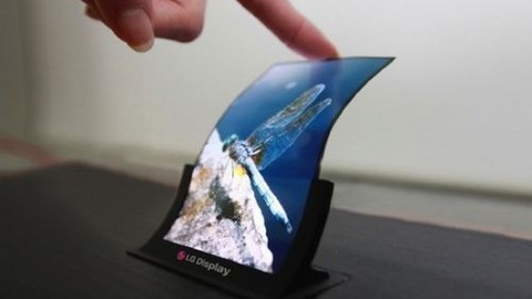 LG'nin esnek ekranlı telefonu belli oldu: LG G Flex!