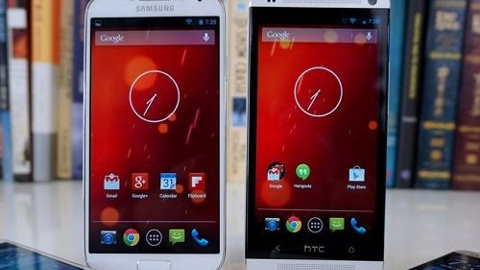 HTC One ve Galaxy S4’ün Google versiyonları Android 4.4’e kavuştu