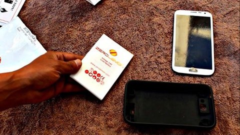 Galaxy Note 3'e 10.000 mAh'lik şarjlı kılıf geldi!