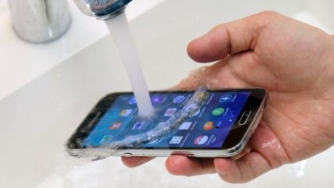 Samsung Galaxy S5, su geçirmezlik testinde! (Video)