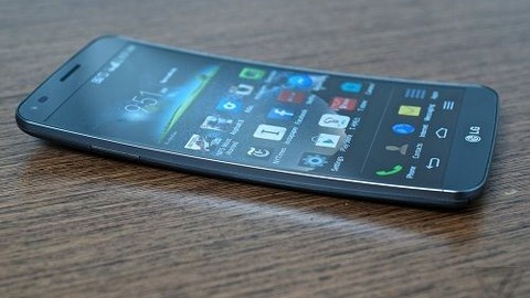 LG G Flex Android 4.4 KitKat ile buluştu