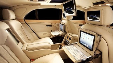 Bentley ve Apple'ın Aşkı Tarif Edilemez... [video reklam]