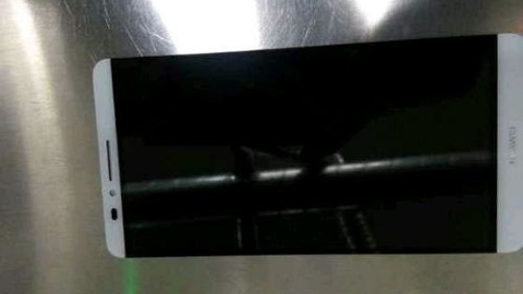 Huawei, sıfır çerçeveye sahip Ascend D3 modelini önümüzdeki ay satışa sunabilir!