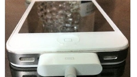 Apple Şarj Adaptörlerini Geri Topluyor