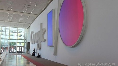 Samsung Gear Live, LG G Watch ve Android TV kutusunda neler var? (Video)