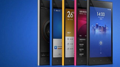 Xiaomi zaferini altın renkli MI3 ile kutluyor