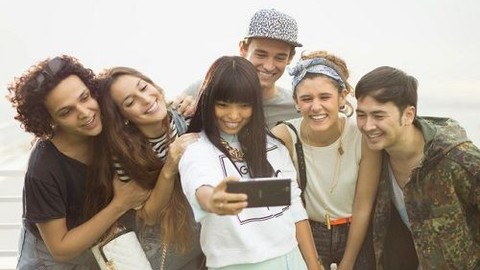 Dünyanın en iyi Selfie çeken akıllı telefonu Xperia C3 tanıtıldı