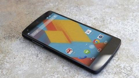 Google, Nexus 5 için yeni bir güncelleme başlattı