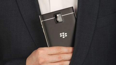 BlackBerry Passport'un bu özellikleri başka telefonda yok (Video)