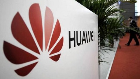 Huawei'nin parmak izi sensörlü dev telefonu sızdırıldı