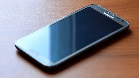 Gizemli bir Samsung telefonu kriter testinde ortaya çıktı