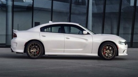 Karşınızda Dünyanın en hızlı sedanı 2015 model Dodge SRT Hellcat [Video]