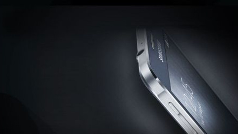 Galaxy Alpha'nın en güzel hali! Sadece 100 adet üretildi!