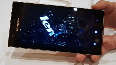 Lenovo'dan Xperia Z3 görünümlü akıllı telefon