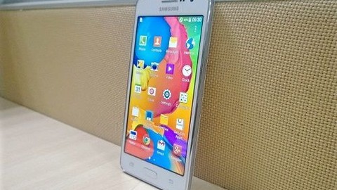 Samsung'un yeni telefonu kameralara yakalandı