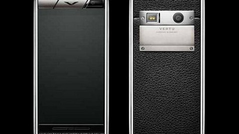 Vertu'dan lüks bir telefon daha geliyor