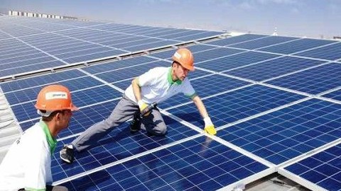 Türkiye'nin en büyük güneş enerjisi santrali Konya'ya kuruluyor